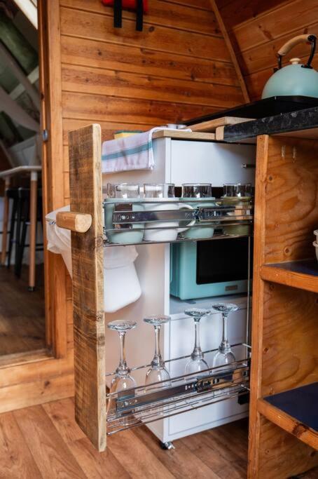 Robin Nest - Cosy Shepherd'S Hut Hideaway Callington 외부 사진
